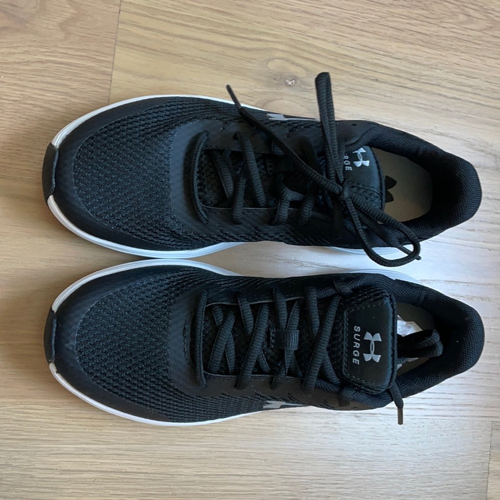 New Under Armour Black Surge Sneakers (Boys)